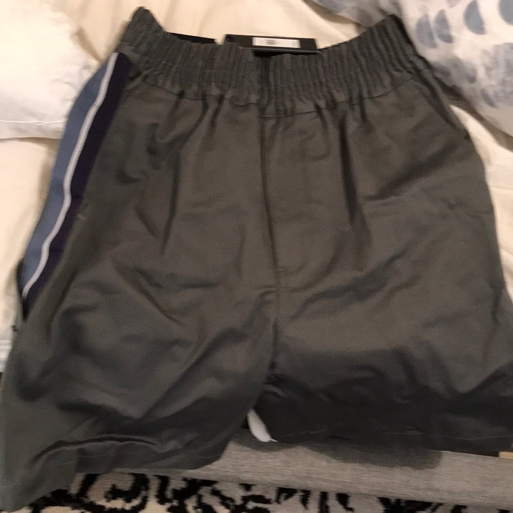Men’s Tommy Hilfiger shorts size 32